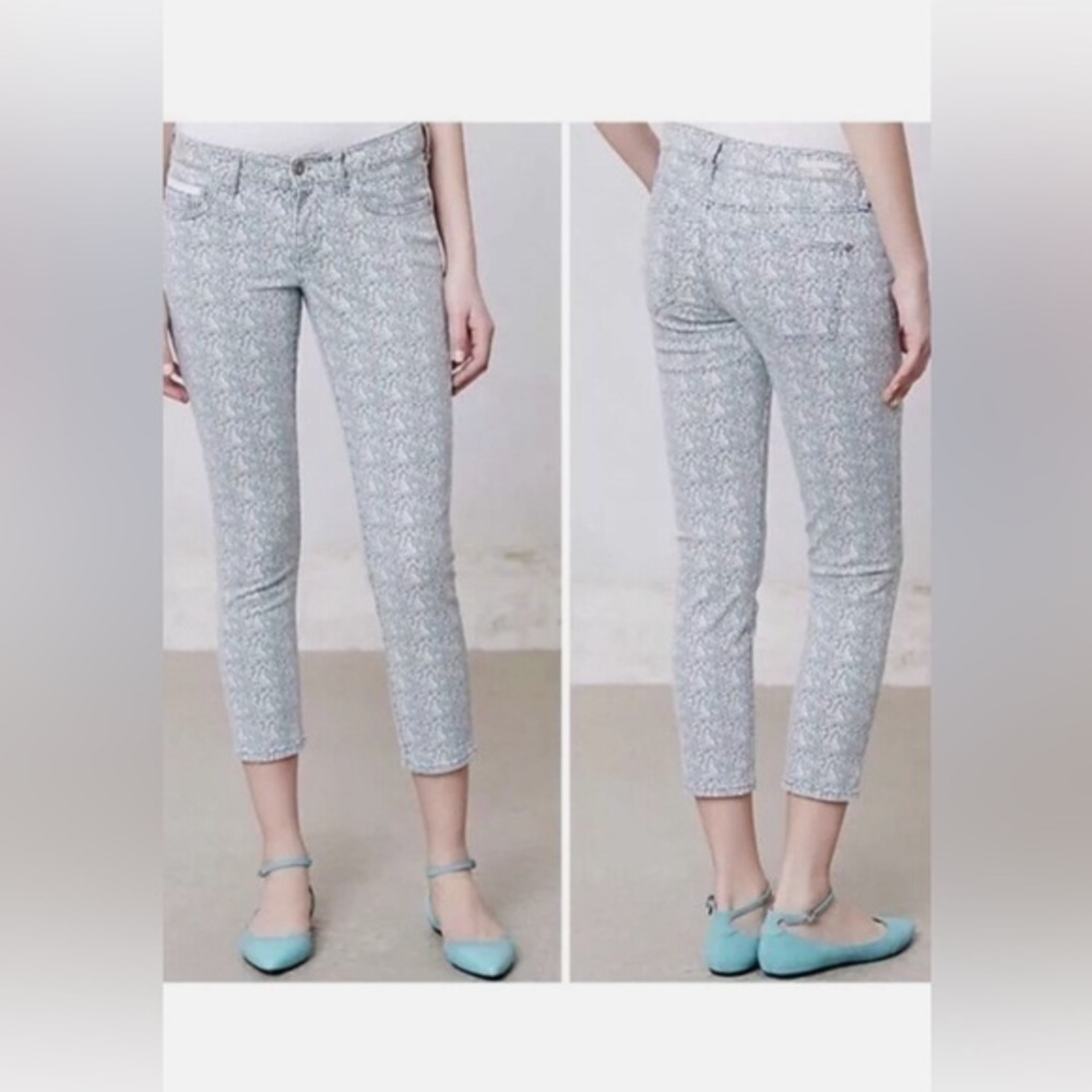❤️FINAL SALE❤️ Anthropologie | Pilcro Blue Floral “Stet” Cropped Jeans Size 29